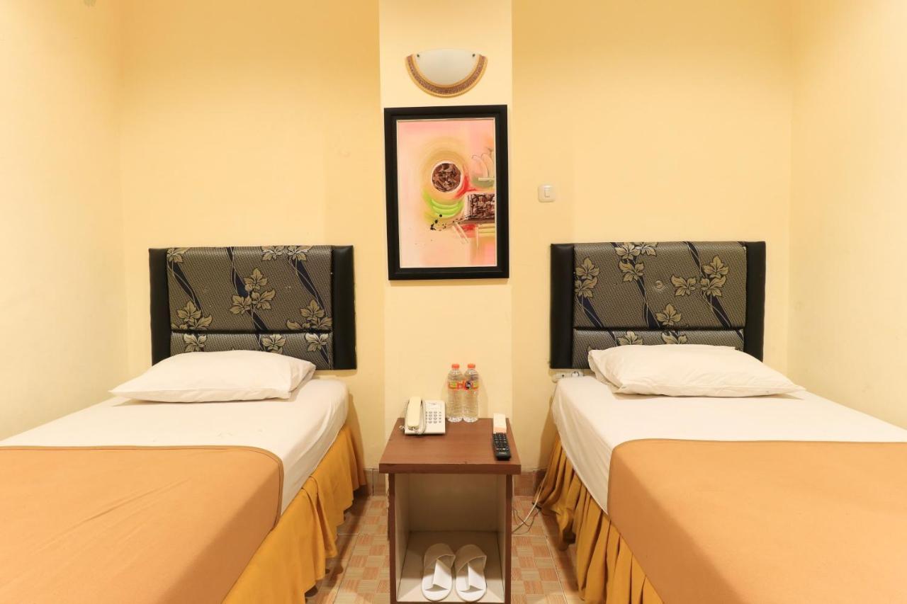 Al-Badar Hotel Syariah Makassar Exterior photo